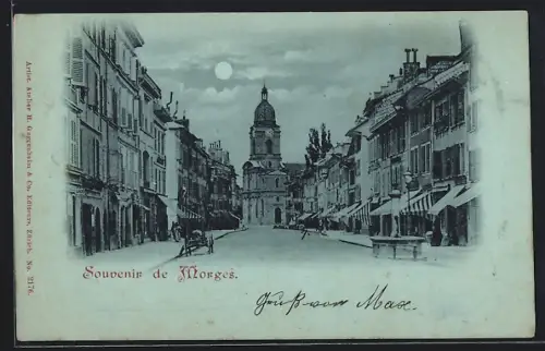 Mondschein-AK Morges, Strassenpartie mit Brunnen