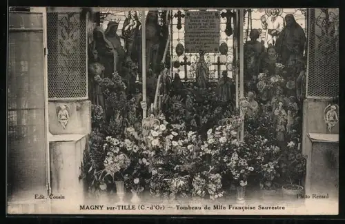 AK Magny-sur-Tille /Côte-d`Or, Tombeau de Mlle Francoise Sauvestre