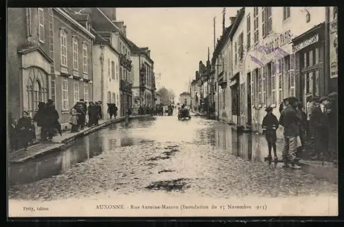 AK Auxonne, Inondation de 1913, Rue Antoine-Masson, Strassenpartie