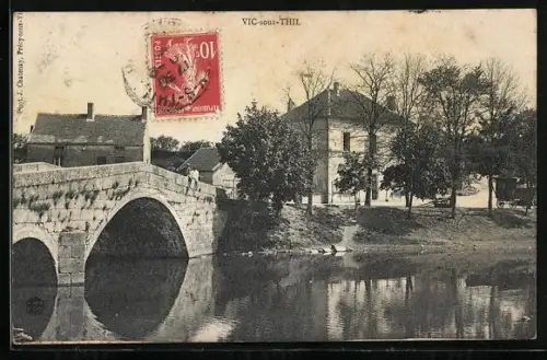 AK Vic-sous-Thil, Panorama mit Brücke