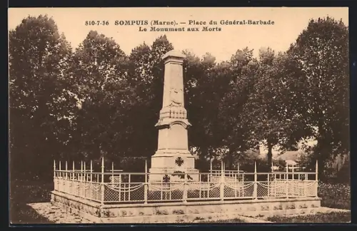 AK Sompuis /Marne, Place du Général-Barbade, Le Monument aux Morts