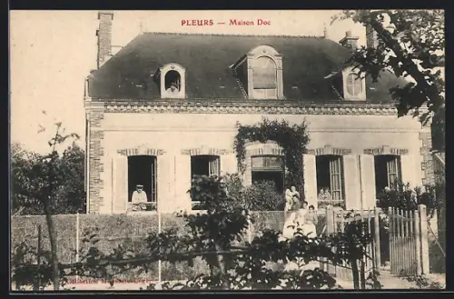 AK Pleurs, Maison Doc