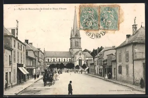 AK Mourmelon-le-Grand, L`Eglise et Place d`Armes