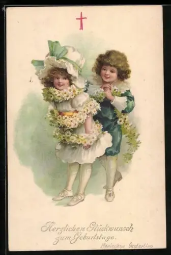 Künstler-AK Junge wickelt Mädchen in eine Blumengirlande, Herzlichen Glückwunsch zum Geburtstage