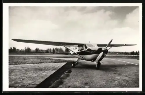AK Flugzeug Cessna 182
