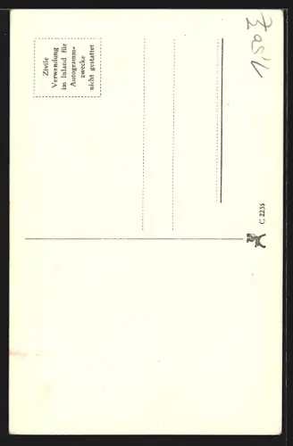 AK Schauspieler Carl Raddatz und Hannelore Schroth, in einer freundschaftlichen Umarmung