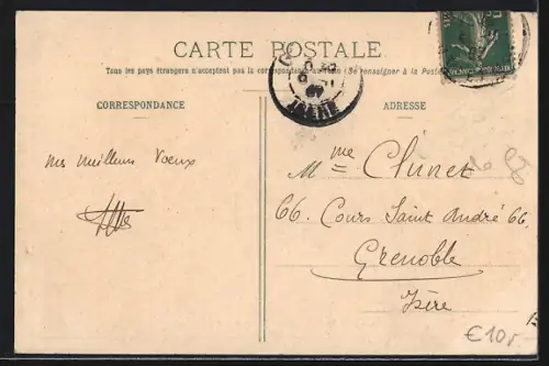 AK Nancy, Rue Saint-Jean - Point Central, Strassenbahn und Blick auf Geschäfte