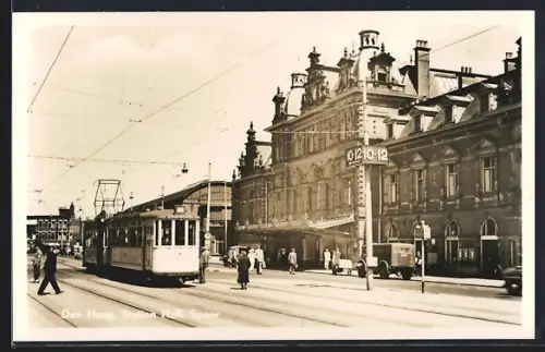 AK Den Haag, Station Holl. Spoor, Bahnhof mit Strassenbahn