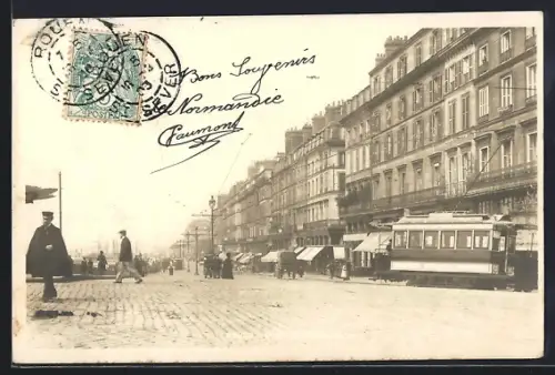 AK Rouen, Strassenpartie mit Strassenbahn