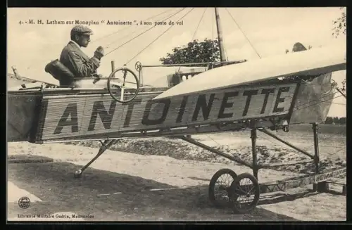 AK M. H. Latham sur Monoplan Antoinette, á son poste de vol, Flugzeug