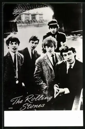AK Musiker der Band The Rolling Stones in Anzügen