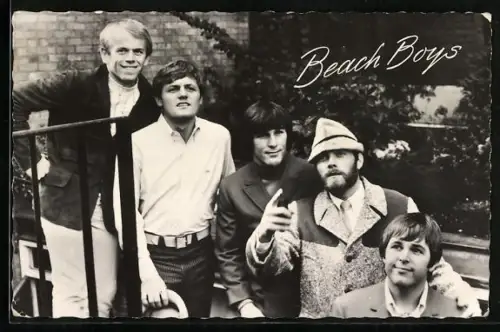 AK Musiker der Band The Beach Boys in moderner Kleidung