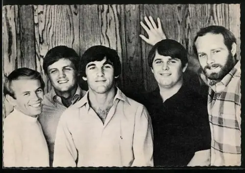 AK Musiker der Band The Beach Boys lächeln in die Kamera