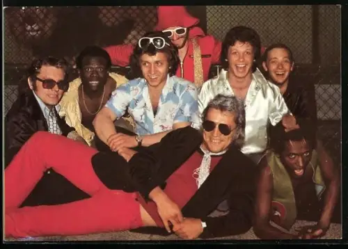 AK Musiker der Saragossa Band mit Sonnenbrillen, Autogramme