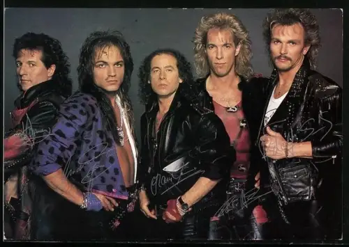 AK Musiker der Band Scorpions in Lederjacken, Autogramme