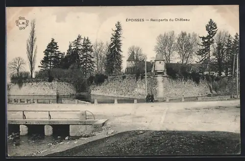 AK Époisses, Remparts du Chateau
