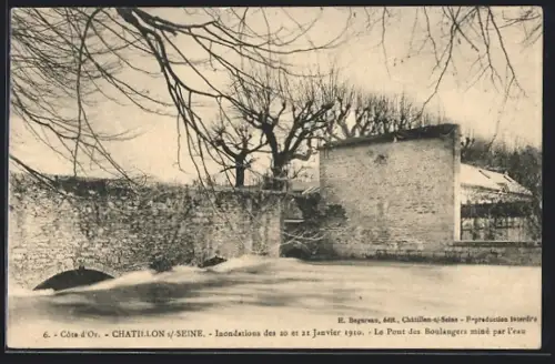 AK Chatillon-sur-Seine, Inondations des 20 et 21 Janvier 1910 - Le Pont des Boulangers minè par l`eau