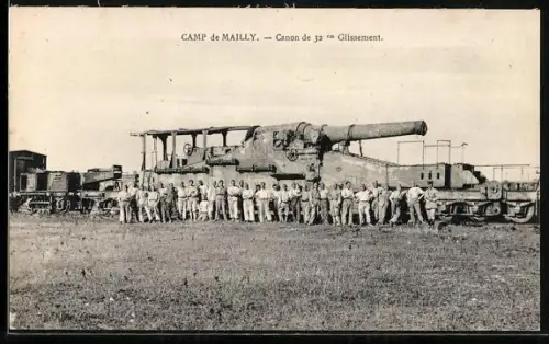 AK Camp-de-Maille, Soldaten der Artillerie mit Kanone