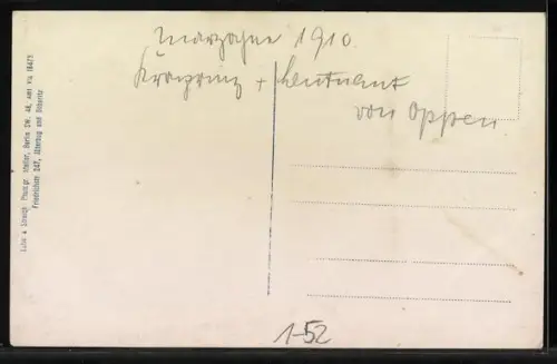 AK Kronprinz Wilhelm von Preussen sitzt am Gartentisch