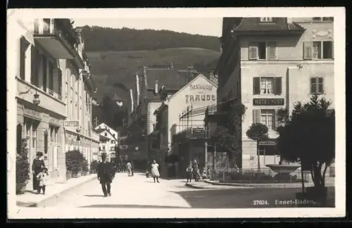 AK Ennetbaden, Strassenpartie mit Restaurant Zur Traube