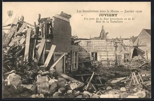 AK Juvigny, Inondations dans la Marne 1910, Un coin de la Rue principale et de la Rue de la Tartelette