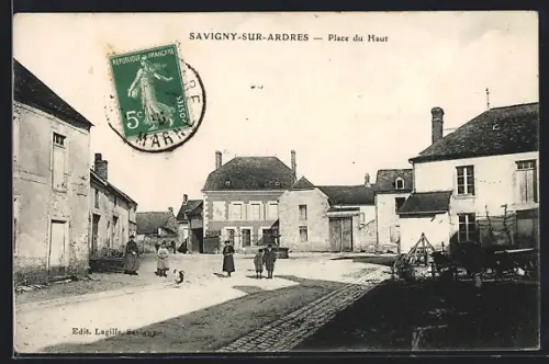 AK Savigny-sur-Ardres, Place du Haut