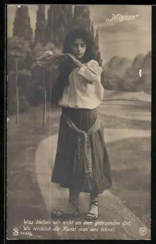 Foto-AK L.J. & F.F. Nr. 2095/2: Mignon, Was bleiben wir nicht an dem glänzenden Ort..., Junge Frau im Park