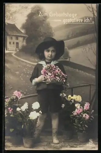 Foto-AK L.J. & F.F. Nr. 2702/5: Kleiner Junge mit Blumen, Geburtstagsgruss
