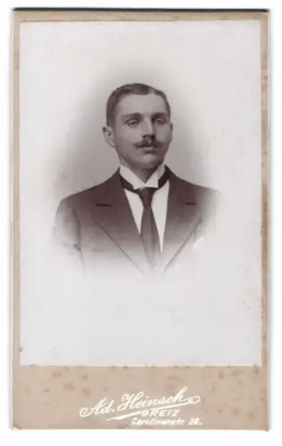 Fotografie Ad. Heinsch, Greiz, Carolinenstr. 36, Porträt eines eleganten Herrn