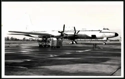 Fotografie Flugzeug Viermotoriger Niederdecker, Royal Air Force Transport Command No. 398