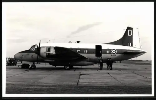 Fotografie Flugzeug Vickers Varsity der RAF, Kennung WJ896