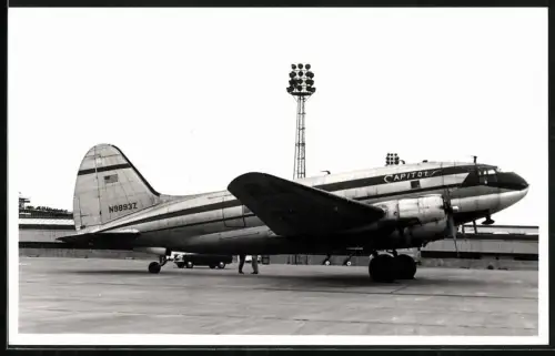 Fotografie Flugzeug Curtiss C-46 Commando, Capitol N9593Z