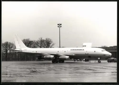 Fotografie Flugzeug Douglas DC-8, Aeroamerica Transportmaschine N124AJ