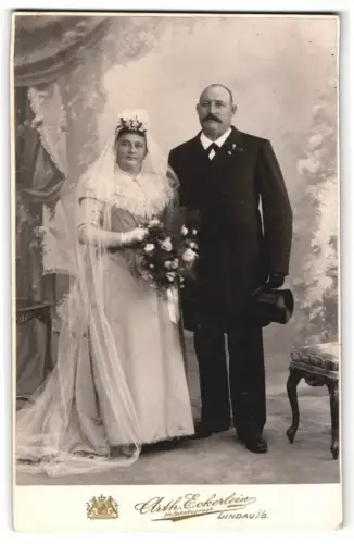 Fotografie Arth. Eckerlein, Lindau, Hochzeitsporträt eines Paares