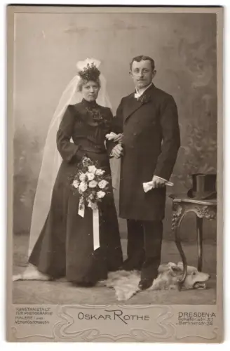 Fotografie Oskar Rothe, Dresden, Schäferstr. 37, Hochzeitspaar im Studio