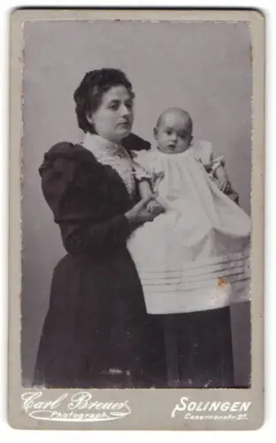 Fotografie Carl Breuer, Solingen, Mutter mit Kind, Mutterglück