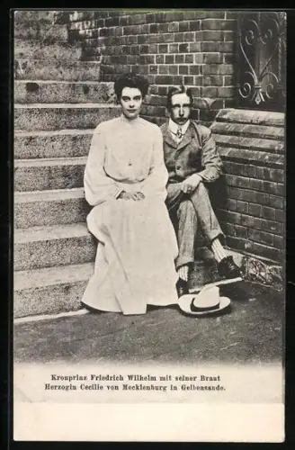 AK Kronprinz Friedrich Wilhelm mit seiner Braut Herzogin Cecilie von Mecklenburg in Gelbensande