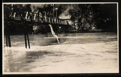 AK Stans, Mann springt von Brücke ins Wasser