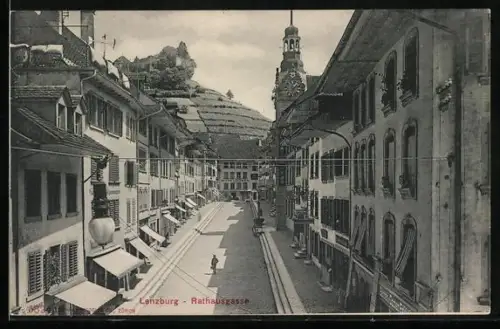 AK Lenzburg, Strasse Rathausgasse mit Geschäften