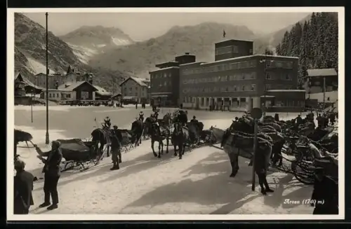 AK Arosa, Ortspartie mit wartenden Pferdeschlitten