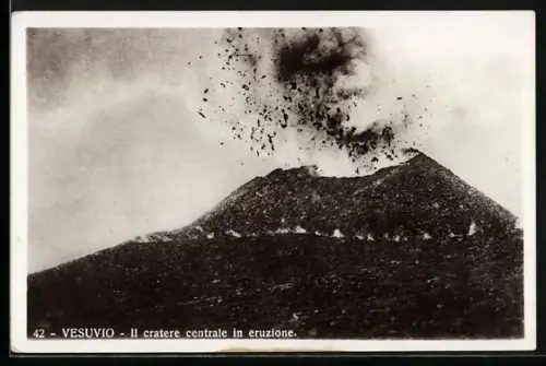 AK Vesuvio, Il cratere centrale in eruzione