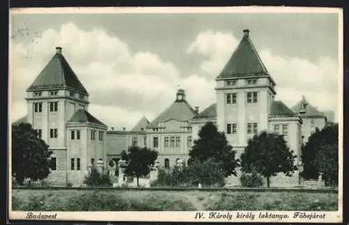 AK Budapest, IV. Károly király laktnaya, Föbejárat