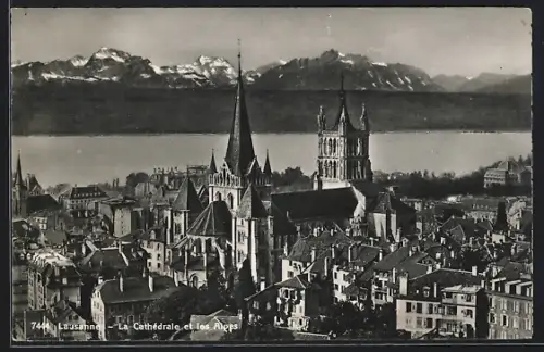 AK Lausanne, La Cathedrale et les Alpes