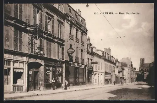 AK Reims, Rue Gambetta