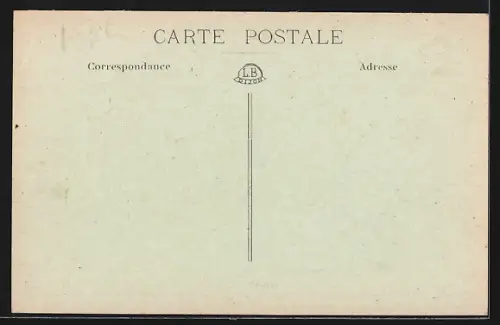 AK Larzicourt, La Mairie avec groupe d`enfants devant l`entrée