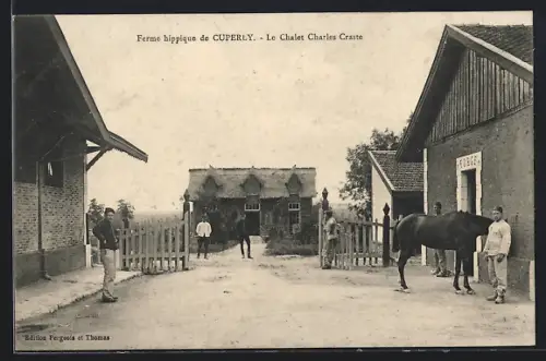AK Cuperly, Ferme hippique, Le Chalet Charles Craste avec chevaux et personnel