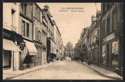 AK Épernay, Rue de Châlons avec boutiques et passants en La Champagne