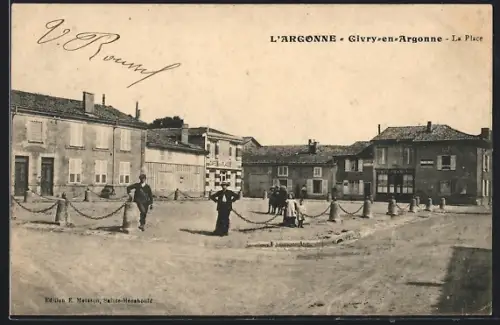 AK Givry-en-Argonne, La Place animée avec habitants et bâtiments historiques