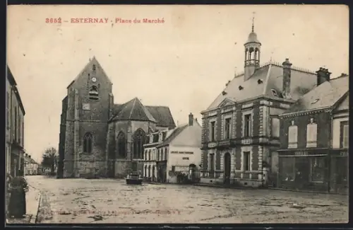 AK Esternay, Place du Marché avec église et bâtiments environnants
