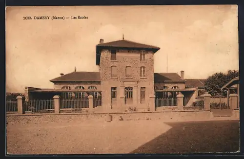 AK Damery /Marne, Les Écoles